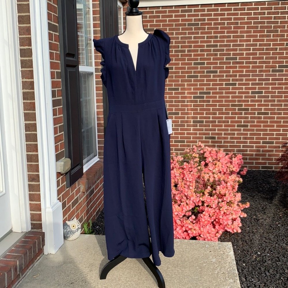 *NWT* Vince Camuto Ruffle Wide Leg Crop Jump Suit